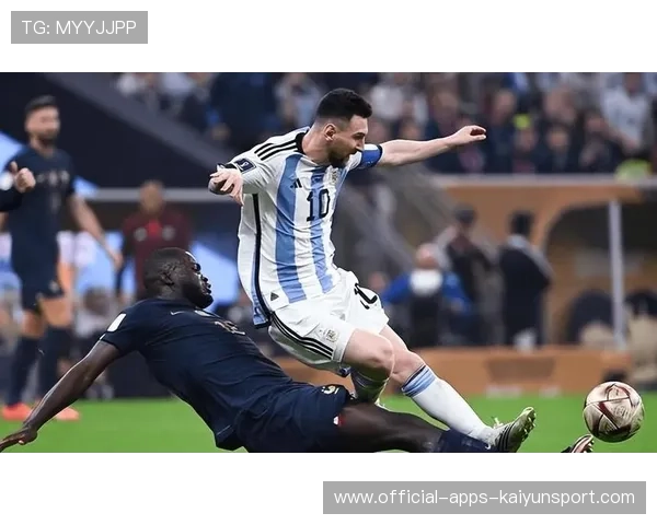 拜仁盯梅西式端：未来足球的全新风潮